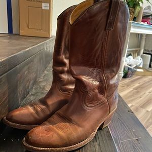 Dingo brown leather cowboy/ cowgirl boots
